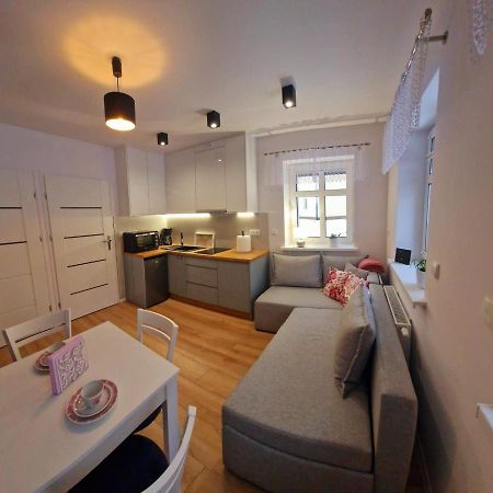 Apartament Przy Deptaku Jelenia Góra Esterno foto