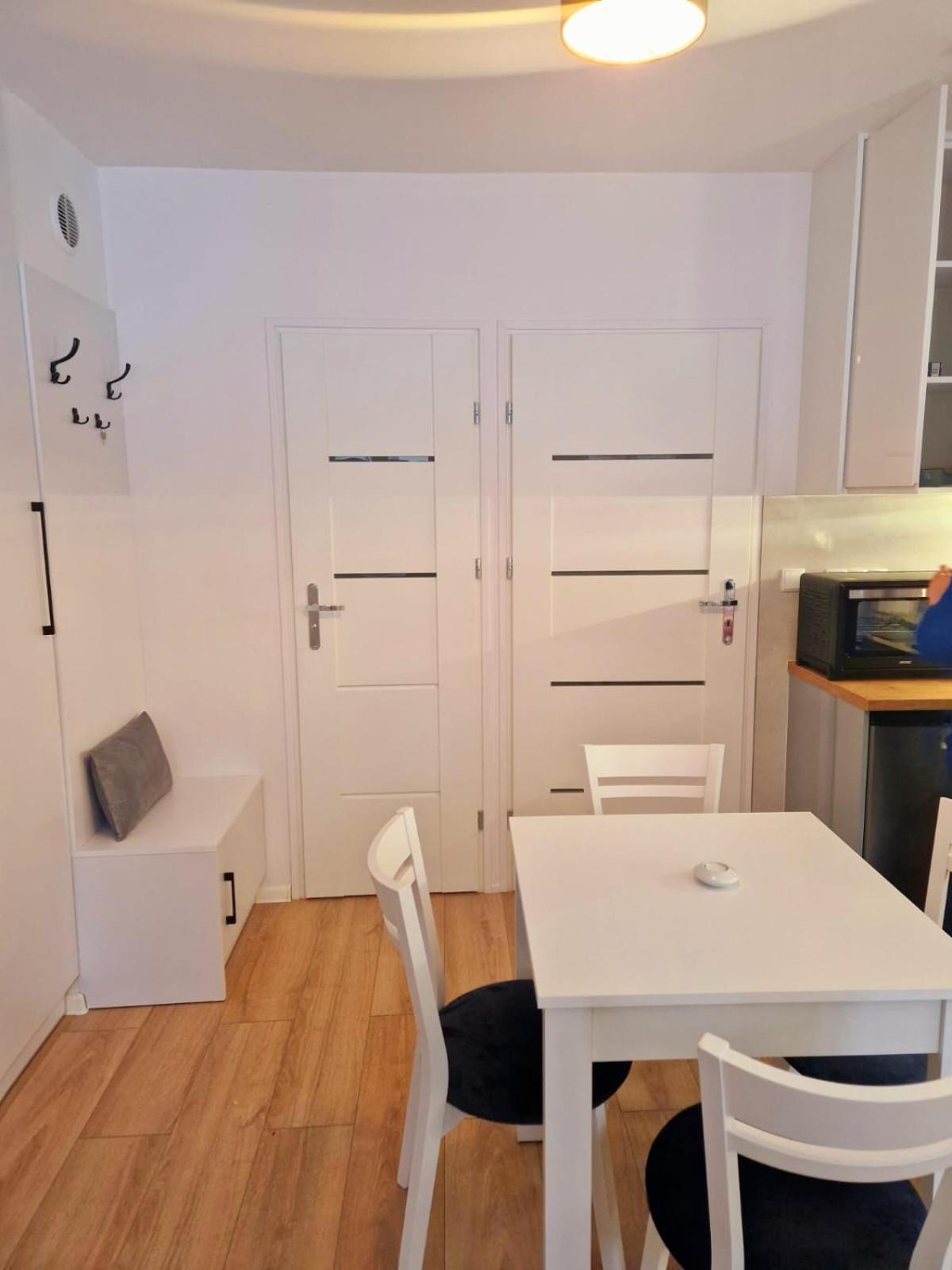 Apartament Przy Deptaku Jelenia Góra Esterno foto