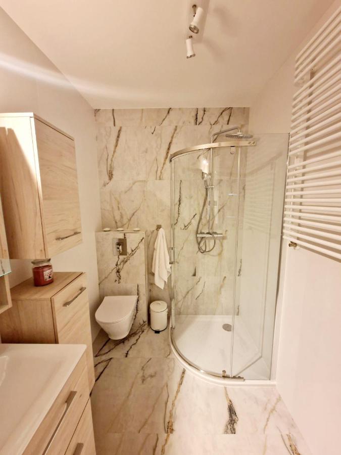 Apartament Przy Deptaku Jelenia Góra Esterno foto